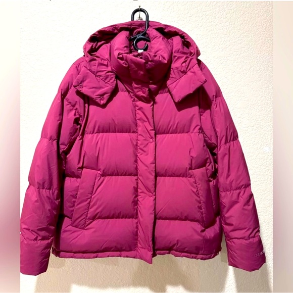 lululemon athletica Jackets & Blazers - lululemon Wunder Puff Jacket Pomegranate Size 8 excellent condition